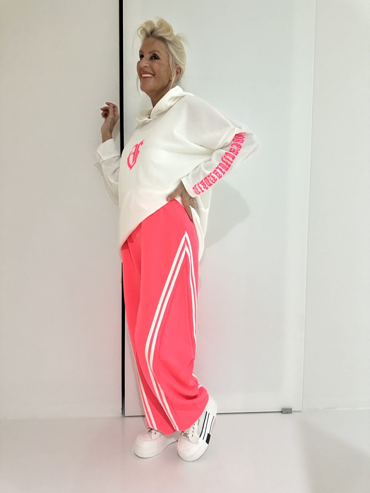 Hoodie PinkLetters – Image 4