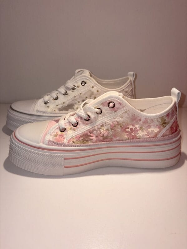 Sneaker LowFlowers