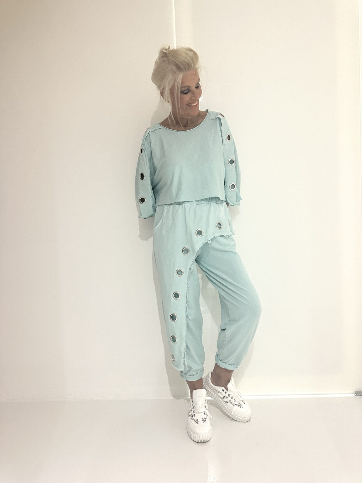 Anzug SchürzeNieten - Image 2