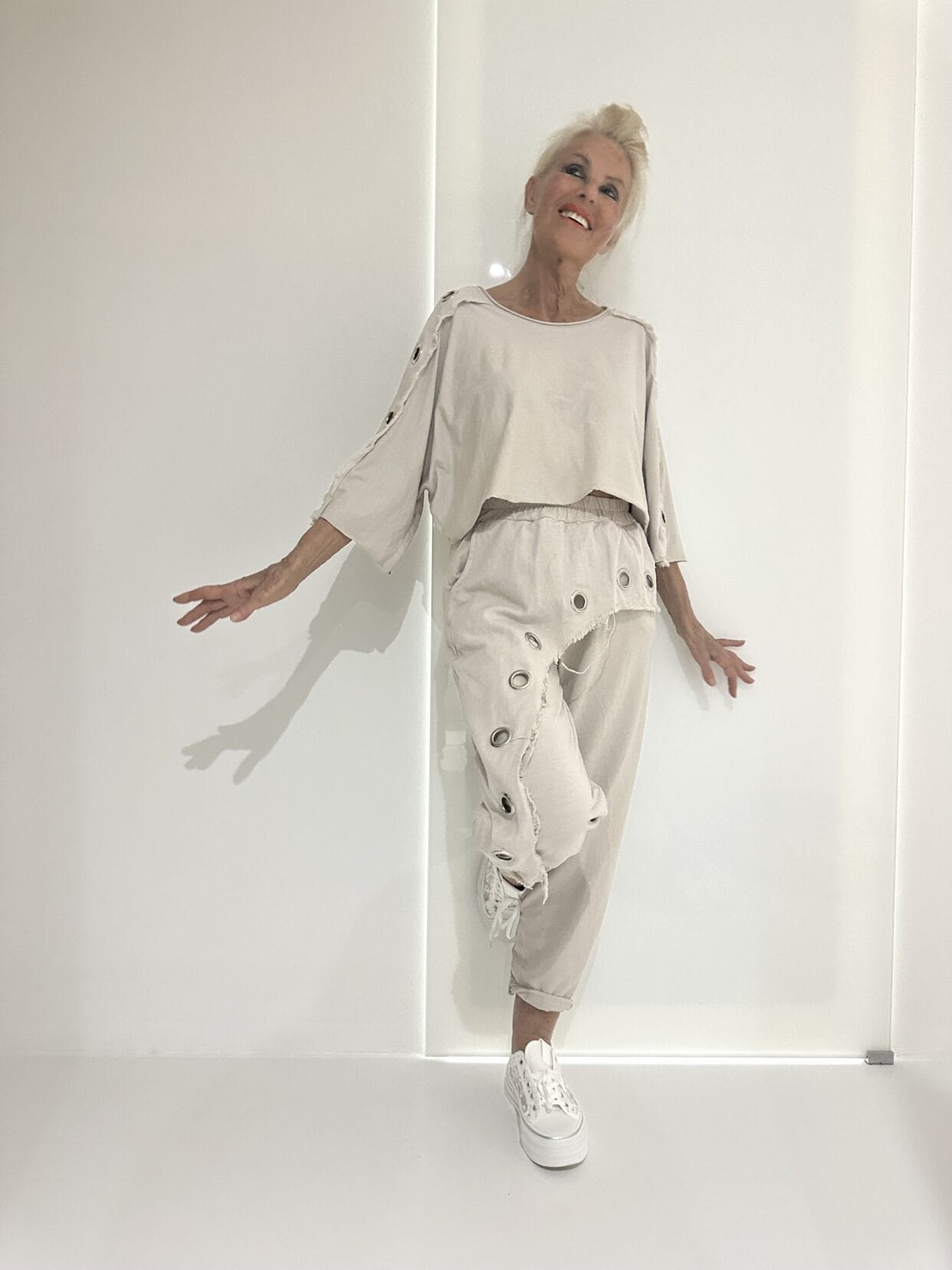 Anzug SchürzeNieten - Image 6